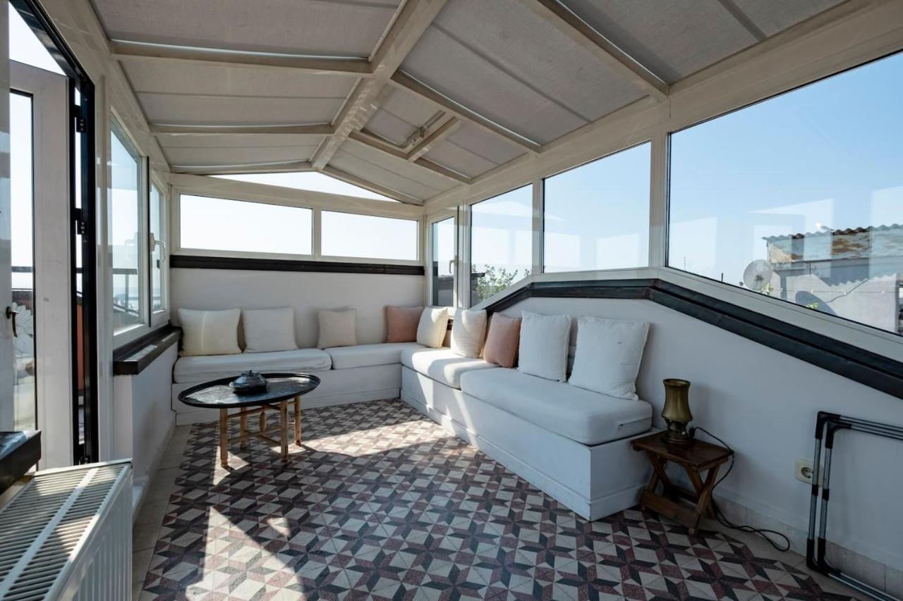 Terrace Triplex In Peninsula Villa *